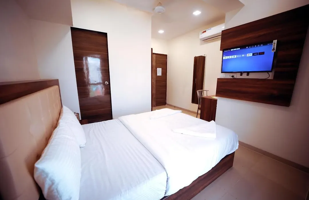 Hotel Precious Pearl-1